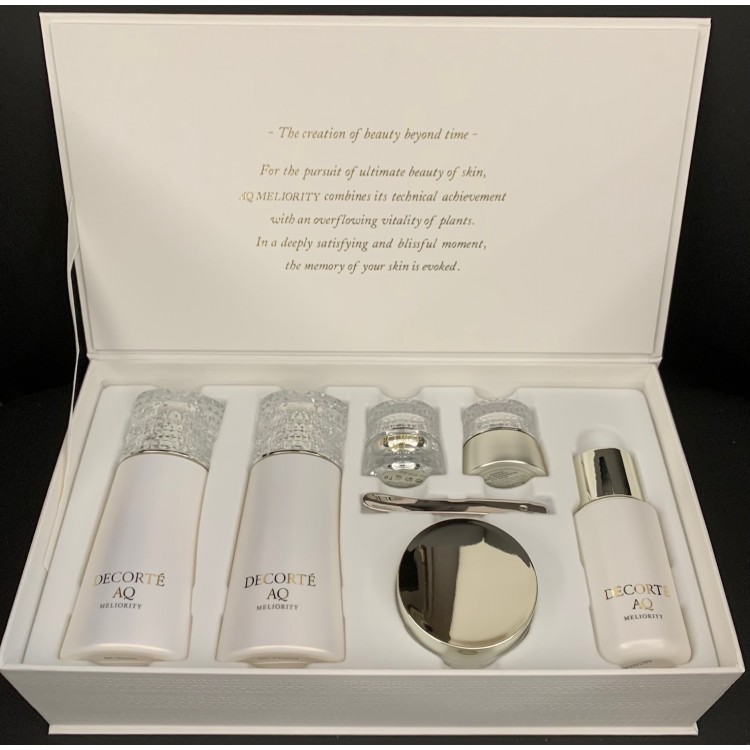 DECORTE' AQ MELIORITY LUXURIOUS COFFRET 6 PRODOTTI DECORTE' AQ MELIORITY LUXURIOUS COFFRET 6 PRODOTTI