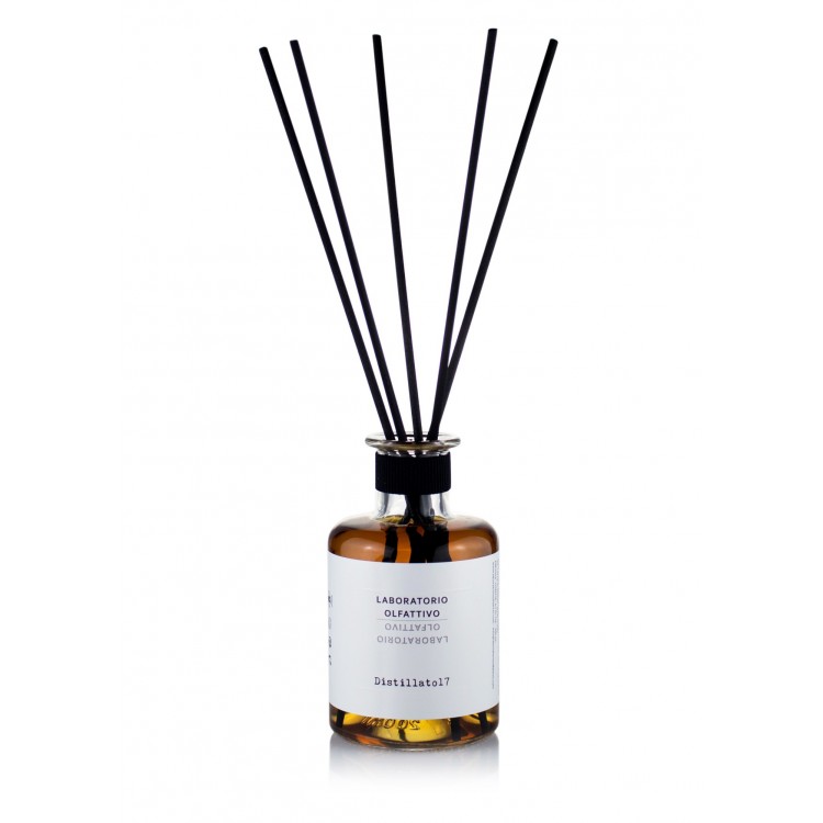 LABORATORIO OLFATTIVO DIFFUSORE DISTILLATO 17 200 ML LABORATORIO OLFATTIVO DIFFUSORE DISTILLATO 17 200 ML